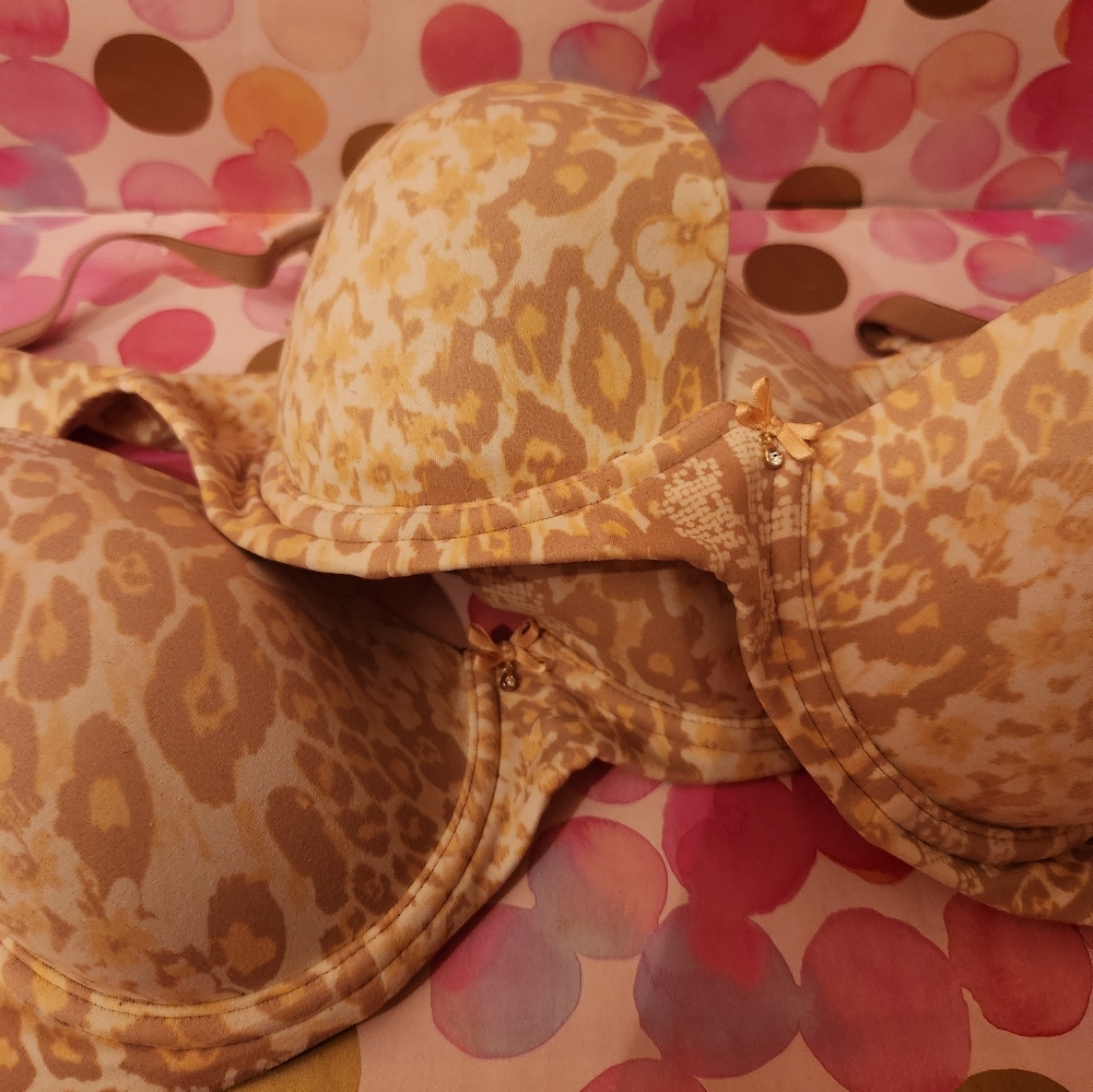Soma Intimates; Neutral Animal Print; Embraceable Full-Cov Bra (36C); 2 Bras